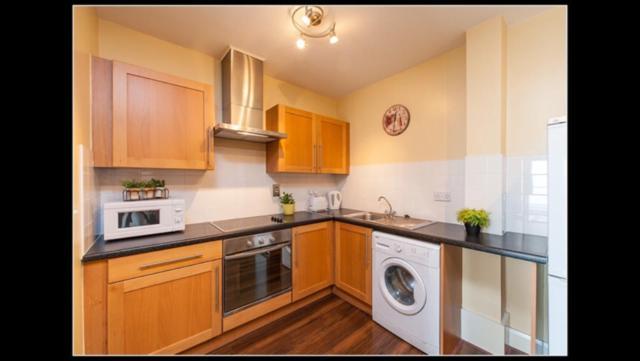 Bright Spacious Apartment